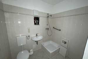 2-Zimmer-Wohnung Nähe Eastgate – Märkische Allee 198, 12679 Berlin – Vorschaubild 4