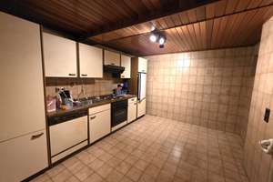 Ein Haus mit Lebenserfahrung sucht Makeover - bereit für eine stilvolle Verjüngungskur! – Die vollständige Adresse der Immobilie erhältst du vom Anbieter., 53125 Brüser Berg, Bonn – Vorschaubild 19