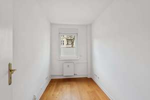 DIREKT EINZIEHEN & WOHLFÜHLEN - HOCHWERTIG RENOVIERTE 3-ZI-WHG MIT SÜD-LOGGIA IM HERZEN VON STEGLITZ – 12169 Steglitz, Berlin – Vorschaubild 21