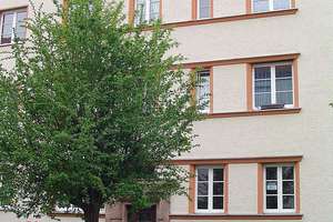 Schicke 2 RW mit Einbauküche + Eckwanne