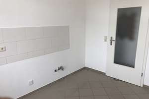 Sehr schöne helle 1-Raumwohnung mit schönem Bad und neuem Laminatfußboden !!! – 1259 Großzschachwitz, Dresden – Vorschaubild 12