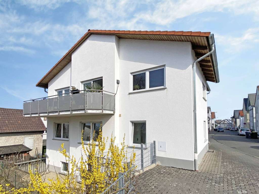 Immobilie in Gießen - Elegantes Zweifamilienhaus zur Kapitalanlage und Eigennutzung - Bild 1