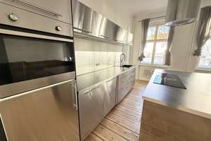 Bezugsfreie, möblierte und frisch renovierte 2 Zimmer Altbau-Wohnung mit Balkon - am Ku´Damm – Die vollständige Adresse der Immobilie erhältst du vom Anbieter., 10711 Halensee, Berlin – Vorschaubild 17