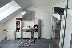 Modernes Wohnen in Ingolstadt: Helles Doppelhaus mit Garage – Sankt-Michael-Straße 11a, 85055 Etting, Ingolstadt – Vorschaubild 15
