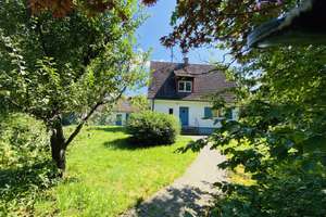Charmantes Häuschen mit Erweiterungspotenzial, oder massiver Bebauung auf 1154 m² Baugrund – Die vollständige Adresse der Immobilie erhältst du vom Anbieter., 82278 Althegnenberg – Vorschaubild 3