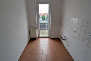 *Familiäre und zentrale Wohnung mit Balkon und Tageslichtbad* – Olvenstedter Straße 32, 39108 Stadtfeld Ost, Magdeburg – Vorschaubild 12