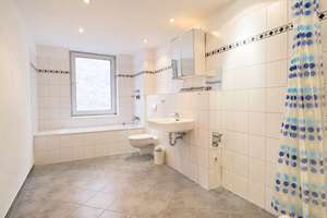 Seltene Familienwohnung in Charlottenburg – 4 Zimmer, Wohnküche, Bad & Gäste-WC – Die vollständige Adresse der Immobilie erhältst du vom Anbieter., 10627 Charlottenburg, Berlin – Vorschaubild 5