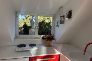 Möblierte 65  m² Dachwohnung mit Balkon in München-Sendling-Westpark, nur an eine Person – Waxensteinstrasse 34, 81377 Am Waldfriedhof, München – Vorschaubild 8