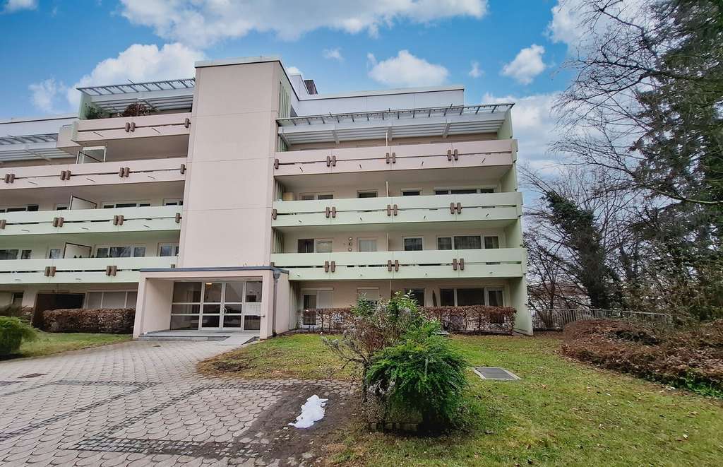 Immobilie in Freising - Vermietete 1,5-Zimmer-Wohnung in Freising - Balkon - TG-Stellplatz - Schwimmbad und Sauna! - Bild 0