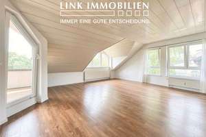 Wohnen mit Weitblick: Charmante 3-Zi.-Dachgeschosswohnung mit Einzelgarage