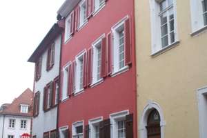 Heidelberg-Altstadt direkt unter dem Schloss: Haus mit 3 Wohnungen