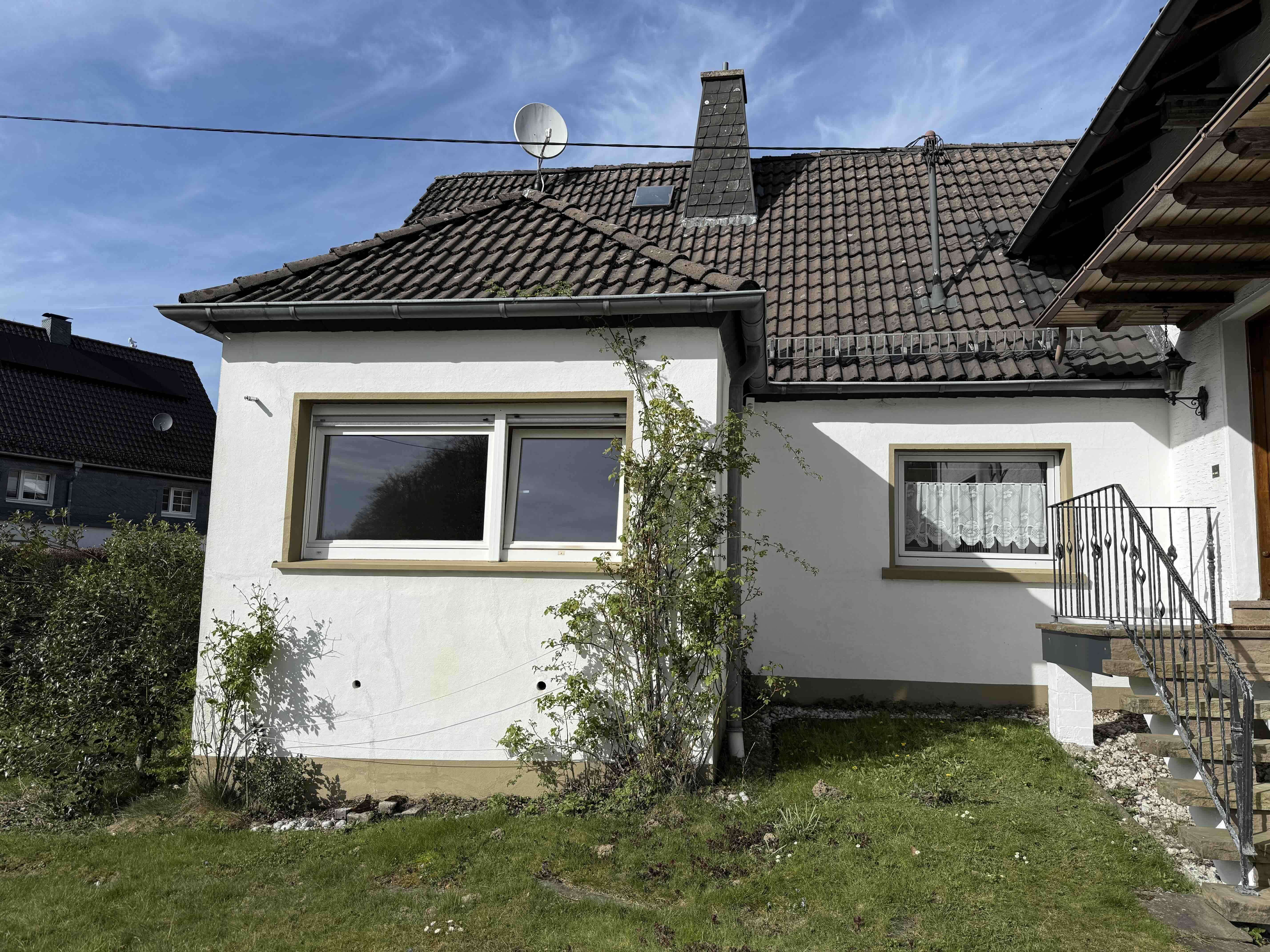 Renovierungsbedürftige 3-Zimmer Wohnung mit Garten in Marienheide, Oberbergischer Kreis – Bild 2