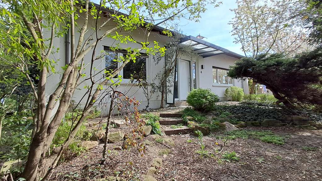 Immobilie in Birkenheide - ANSCHAUEN LOHNT : BEGEHRTER BUNGALOW  - MODERNISIERT -in begehrter Wohnlage! - Bild 0