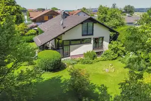 Neue Luftwärmepumpe und überwiegend Fußbodenheizung - Exklusives Architektenhaus mit Traumgarten! – Rosenheim (Kreis) – Vorschaubild 17