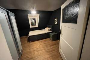 Möblierte, ruhige 2,5-Zimmer Dachgeschosswohnung in mitten der Maxvorstadt, Sofort Bezugsfrei. – Die vollständige Adresse der Immobilie erhältst du vom Anbieter., 80799 Am alten nördlichen Friedhof, München – Vorschaubild 8