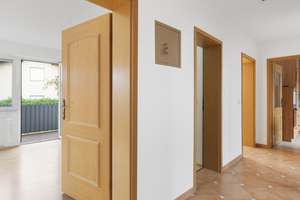 Gepflegte 3-Zi-Whg mit Einzelgarage, Südbalkon und großzügigen Kellerraum – 85080 Friedrichshofen-Hollerstauden, Ingolstadt – Vorschaubild 12