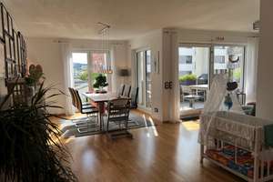 Hochwertige 3-Zi.-Wohnung | 2 Bäder | Balkon | TG + Top Anbindung