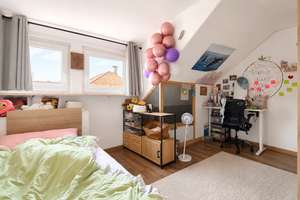 Vermietete 4 Zimmer Dachgeschosswohnung in gefragter Lage von Stuttgart - Zuffenhausen – Die vollständige Adresse der Immobilie erhältst du vom Anbieter., 70435 Zuffenhausen-Hohenstein, Stuttgart – Vorschaubild 6