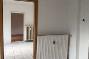 Helle 4-Zimmer-DG-Wohnung – teilw. frisch renoviert, neue Sanitärausstattung – Die vollständige Adresse der Immobilie erhältst du vom Anbieter., 47137 Mittelmeiderich, Duisburg – Vorschaubild 5