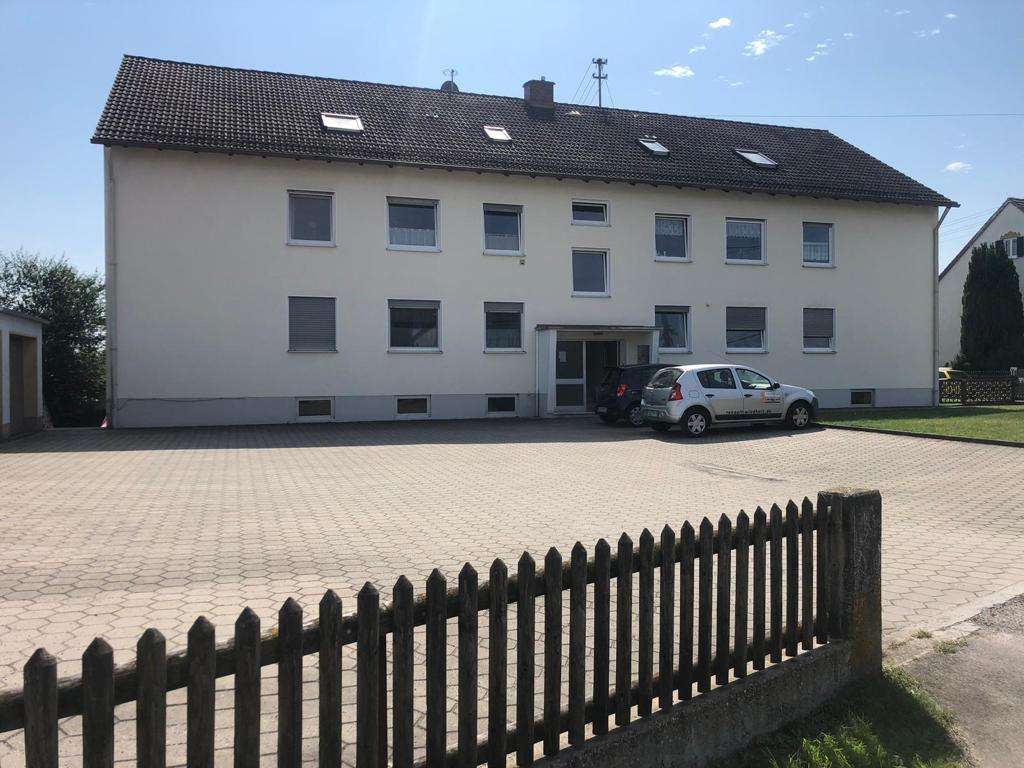 Immobilie in Affing - Charmante DG-Wohnung mit Top-Rendite über 4 % – Perfekt für Eigennutzer & Anleger - Bild 0