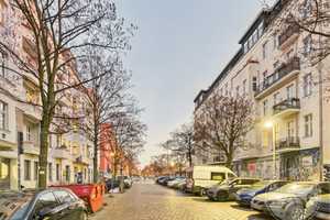 Stilvoll & bezugsfrei: Altbau 2-Zi mit Balkon & Lift im Gleimviertel – Berlin – Vorschaubild 19