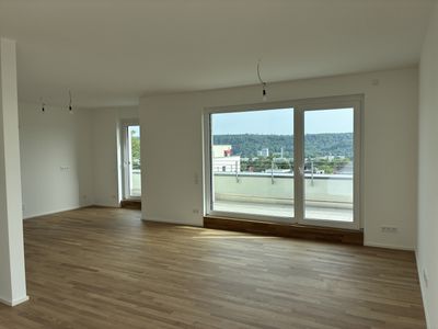 Penthouse in Saarbrücken: Modernes Wohnen mit Balkon