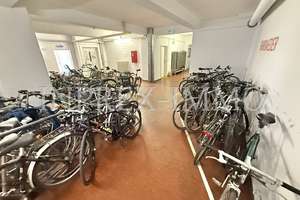 LEER, KEINE Provision: Helle Whg im ersten OG, neues Parkett, neu gestrichen. – Die vollständige Adresse der Immobilie erhältst du vom Anbieter., 50823 Neuehrenfeld, Köln – Vorschaubild 9
