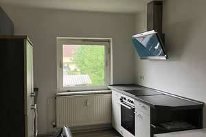 3-Zimmer-Wohnung mit moderner Einbauküche – Am Immenhof 8, 38229 Hallendorf, Salzgitter – Vorschaubild 1