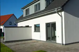 Modern wohnen und günstig mit Erdwärme heizen, große Garage