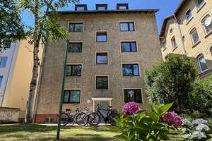 Stilvoll sanierte 2-Zimmer-Wohnung mit Stellplatz in innenstadtnaher Lage