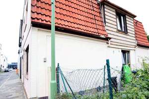 Zwei-Familienhaus mit 9 Zimmern und Grundstück in gesuchter Lage - Ideal für Handwerker – Die vollständige Adresse der Immobilie erhältst du vom Anbieter., 27580 Lehe, Bremerhaven – Vorschaubild 2