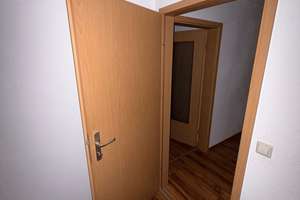 Großzügige 2-Zimmer mit neuem Laminat, EBK, Wannenbad & Balkon in ruhiger Lage! – Zschopauer Platz 5, 9126 Bernsdorf, Chemnitz – Vorschaubild 8