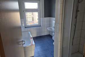schön wohnen in Sudenburg mit Laminat und Balkon – St. Michael Str. 9, 39112 Magdeburg – Vorschaubild 4