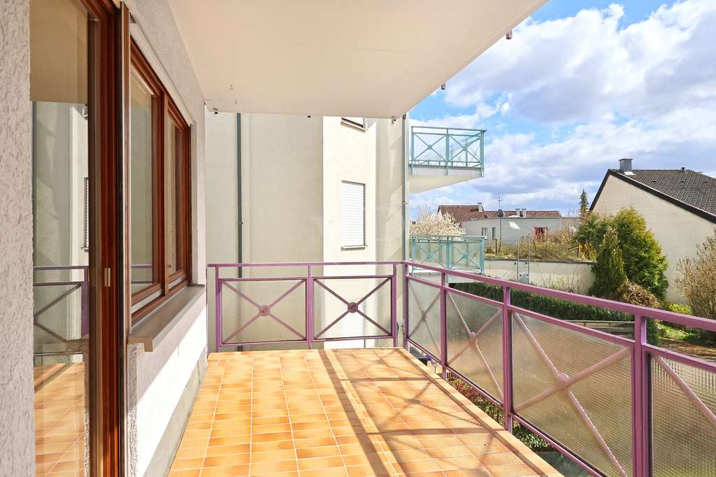 Immobilie in Renningen - Gut geschnittene 4-Zimmer-Wohnung, teilmodernisiert und mit zahlreichen Extras - Bild 4