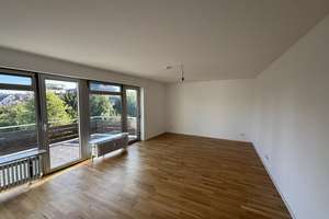 Helle 2-Zimmer-Wohnung mit sonnigem Balkon