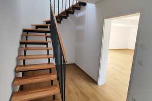 Kaufen & Einziehen: Neuwertige Doppelhaushälfte m. 162m² Wohnfläche, Balkon, Terrasse & Stellplatz – Hohenlohekreis – Vorschaubild 12