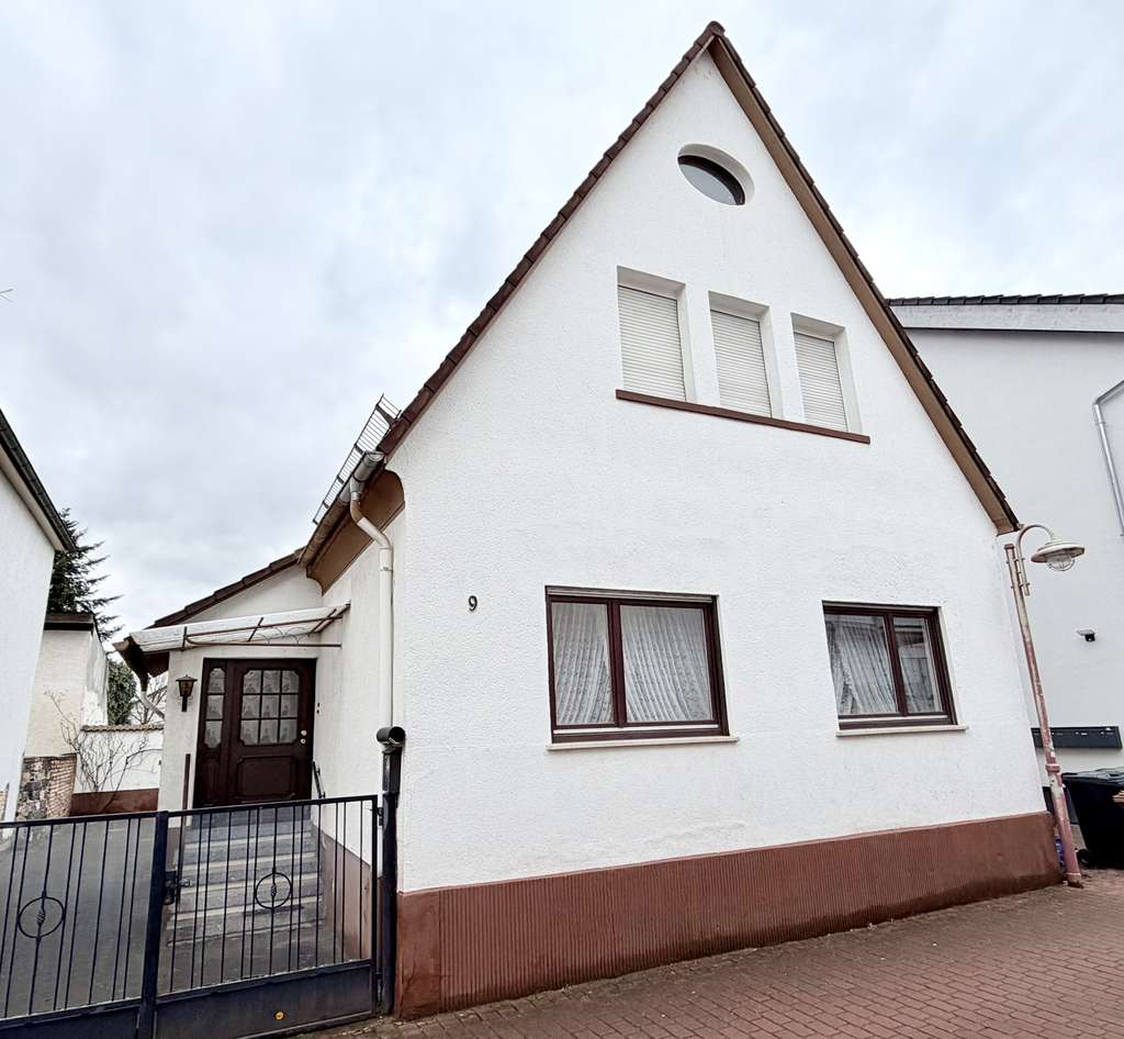 Immobilie in Sandhausen - Freistehendes Einfamilienhaus in Sandhausen zu verkaufen - Bild 0