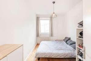 Reduzierter Preis: Gefragte 3-Zimmer-Wohnung mit Balkon und Aufzug in Kreuzberg – Die vollständige Adresse der Immobilie erhältst du vom Anbieter., 10997 Kreuzberg, Berlin – Vorschaubild 4