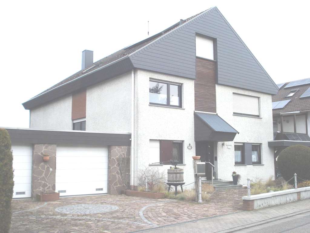 Immobilie in St. Leon-Rot - Ganz viel Platz! Großzügiges Anwesen mit Ausbaureserve, Doppelgarage und Carport! - Bild 2