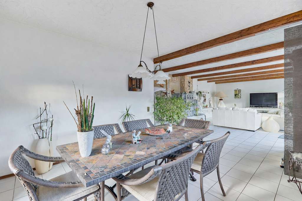 Immobilie in Lambrecht - Ankommen. Durchatmen. Zuhause sein. Familienidylle mit wunderschönem Weitblick ins Grüne - Bild 3