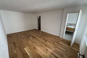 Freistehendes Einfamilienhaus – hochwertig kernsaniert & energetisch modernisiert – Die vollständige Adresse der Immobilie erhältst du vom Anbieter., 65205 Delkenheim, Wiesbaden – Vorschaubild 2