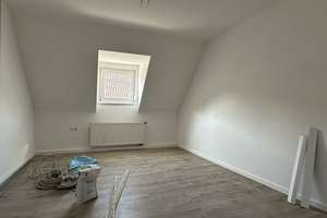 Helle und renovierte DG-Wohnung in der Nordstadt! – Salierstraße 26, 75177 Nordstadt, Pforzheim – Vorschaubild 4