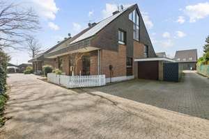 Moderne Doppelhaushälfte in Krefeld-Forstwald!!
