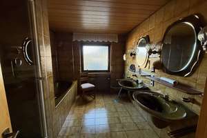 Selten großzügig u. komfortabel! Extravag. EFH m. 330 m² Wohnfl. u. 8,8 Ar Grdst. in idyll. Lage! – Die vollständige Adresse der Immobilie erhältst du vom Anbieter., 72664 Kohlberg – Vorschaubild 24