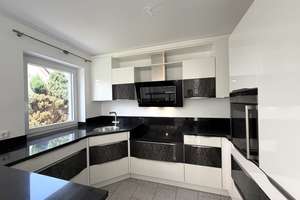 Stilvoll wohnen in Augsburg-Kriegshaber – freistehendes Einfamilienhaus mit Kamin & Designküche – Emily-Balch Straße 7, 86156 Kriegshaber, Augsburg – Vorschaubild 16