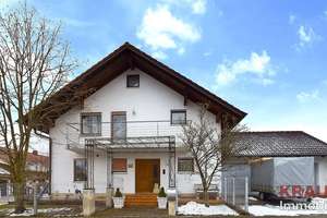 *Familienglück im großen Einfamilienhaus* mit schönem Garten und Doppelgarage – Die vollständige Adresse der Immobilie erhältst du vom Anbieter., 84177 Gottfrieding – Vorschaubild 2