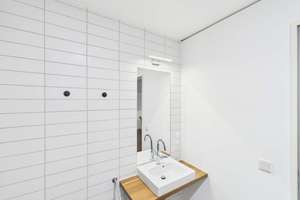 DIE ZIMMEREI | All-inclusive-Miete: Maisonette Wohnung mit Balkon - ideal für Young Pros | XL Bude – Resi-Huber-Platz 1, 81371 Sendlinger Feld, München – Vorschaubild 7