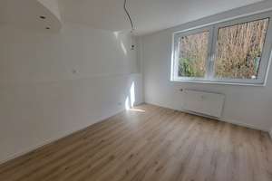 Bezugsfreie 4-Zimmer-Erdgeschosswohnung mit flexibler Nutzungsmöglichkeit in Aachen-Forst – Die vollständige Adresse der Immobilie erhältst du vom Anbieter., 52078 Forst, Aachen – Vorschaubild 2