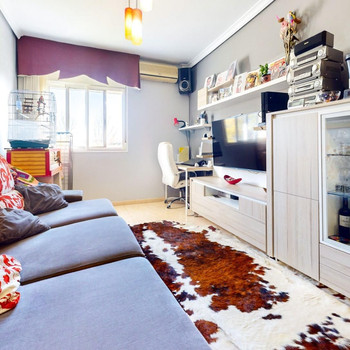 WOHNUNG IN VILLA INÉS MIT AUFZUG UND POOL