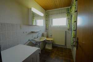 Winkelwalmdach-Bungalow in Lehe – Ruhige Lage, großes Grundstück, viel Potenzial – Dithmarschen (Kreis) – Vorschaubild 5